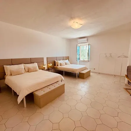 Mit Grossem Garten Und Aufstellpool, 800m Zum Meer, Lido Marini